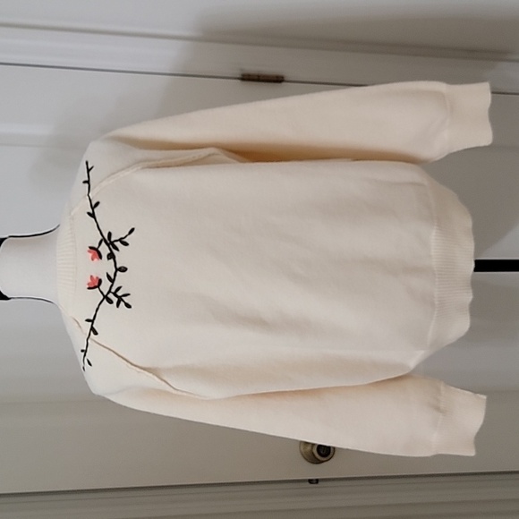 Dazy Size L Cream Colored Sweater with Floral Pattern at Back Neckline, EUC - Picture 4 of 12